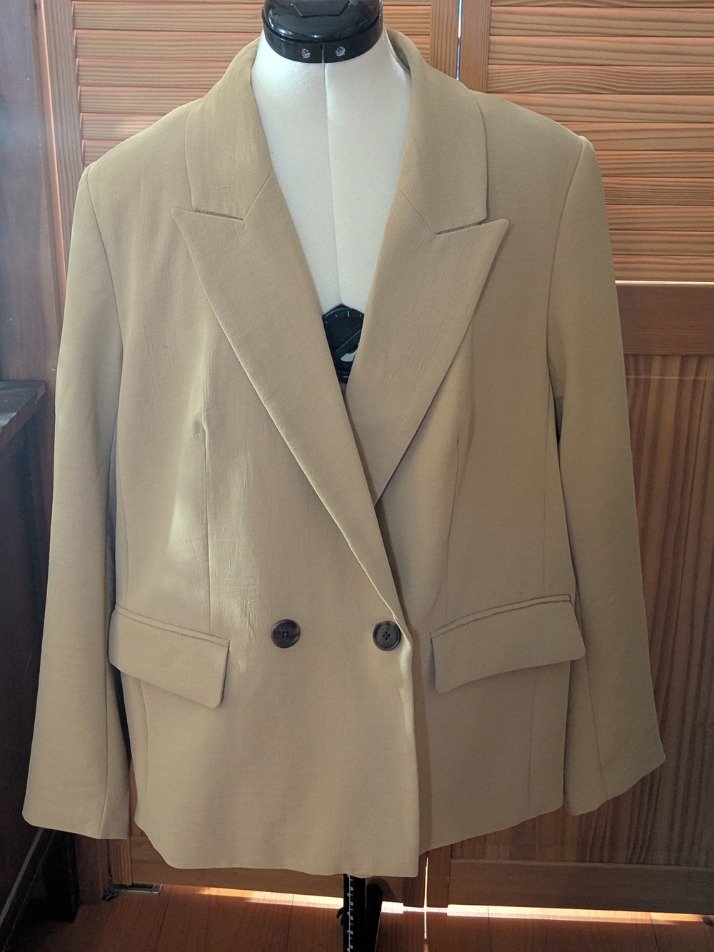 Classic Double-Breasted Women's Blazer and Pants - Pale Yellow